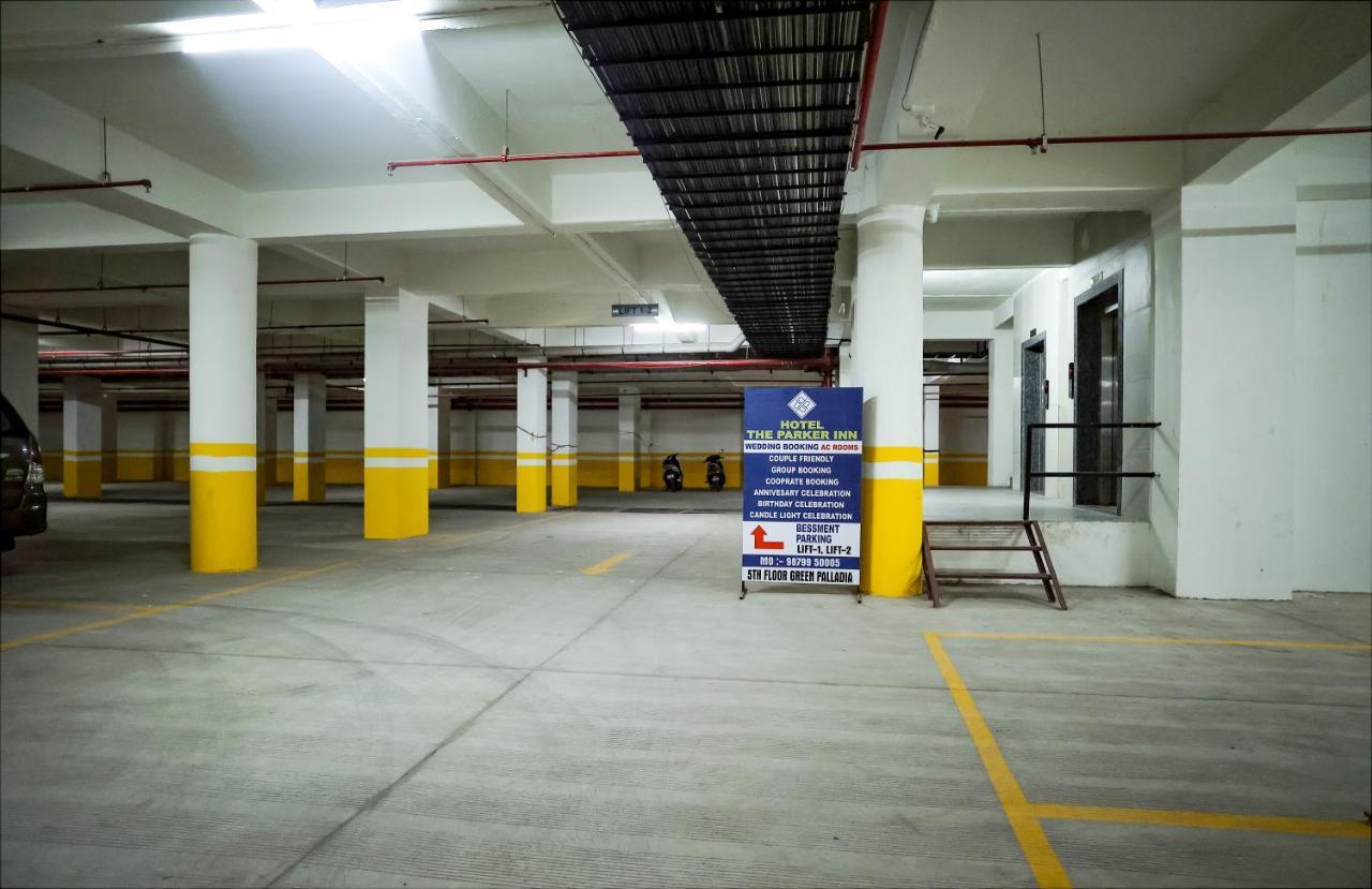 Hotel The Parker Inn By Kbnt Group Surat Exterior photo